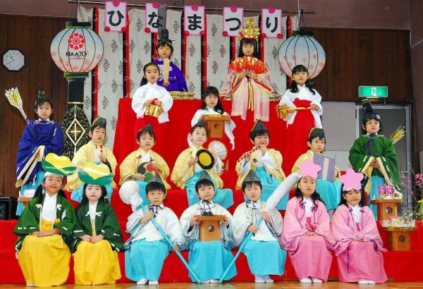 Lễ hội búp bê Nhật Bản Hinamatsuri