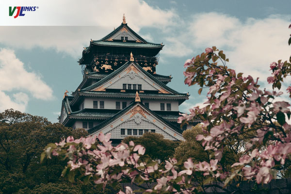 Nhật Bản nổi tiếng về lâu đài Osaka cổ kính
