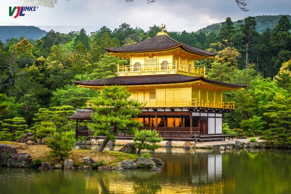 Nhật Bản nổi tiếng về đền Kinkakuji
