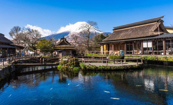 Làng cổ Oshino Hakkai sở hữu nhiều cảnh đẹp yên bình