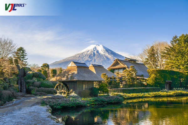 Làng cổ Oshino Hakkai thơ mộng dưới chân núi Phú Sĩ