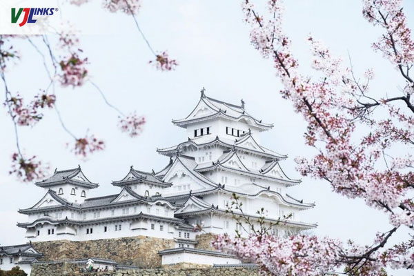 Kiến trúc lâu đài Himeji cực kỳ nguy nga và tráng lệ