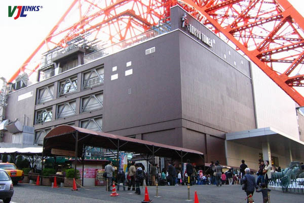 Khu vực FootTown bên dưới chân tháp Tokyo