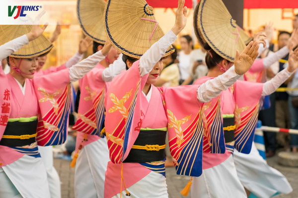 Lễ hội khiêu vũ nổi tiếng ở Nhật – Awa Odori Matsuri 