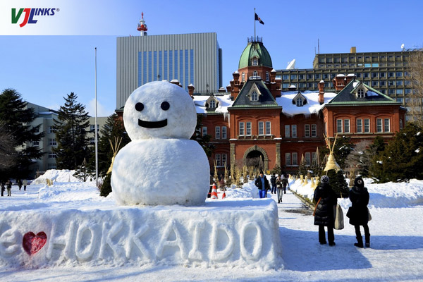 Check-in với những tuyệt tác được điêu khắc bằng tuyết tại lễ hội tuyết Sapporo
