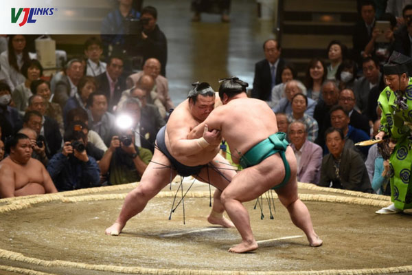 Môn võ Sumo được xem là tín ngưỡng văn hóa của người dân Nhật Bản