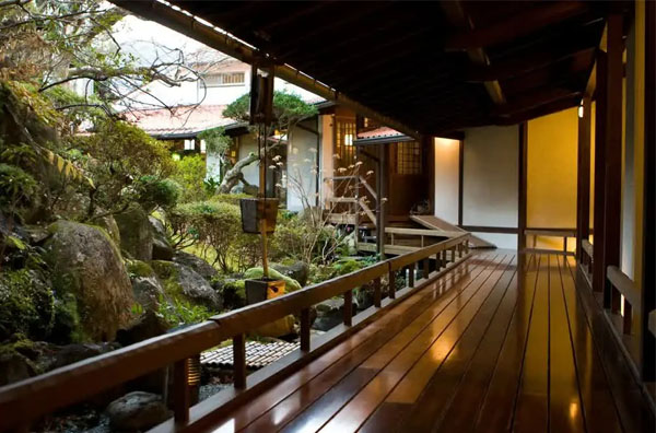 Nhà trọ truyền thống Ryokan mang đến khung cảnh yên bình, rất thích hợp để du khách nghỉ dưỡng