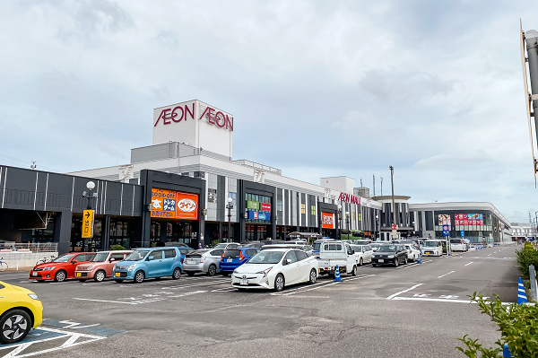 AEON MALL Narita là trung tâm mua sắm nổi tiếng tại Nhật Bản