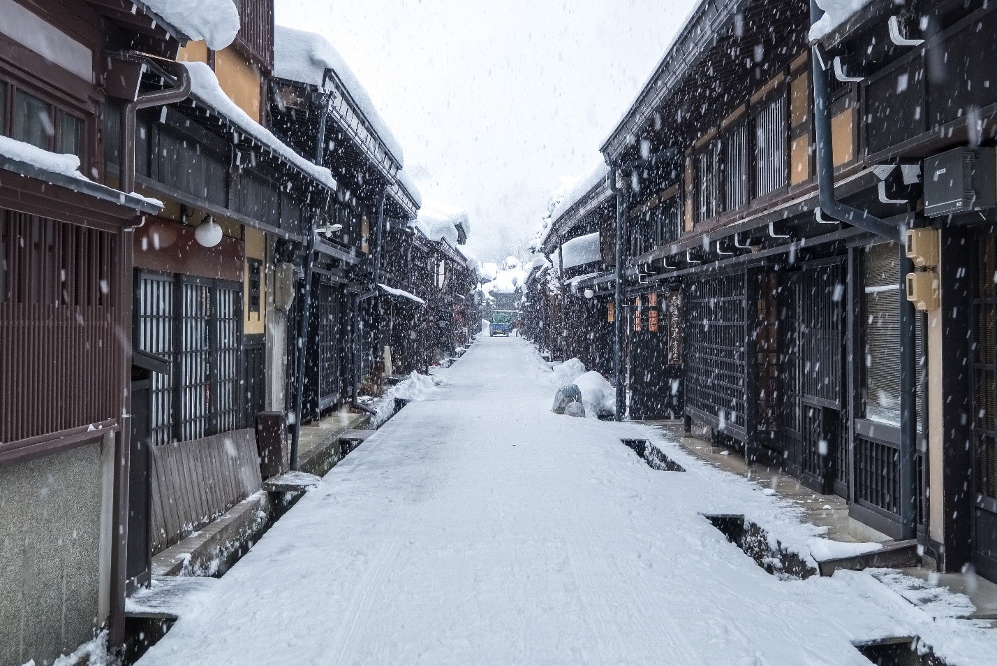 NGÀY 3: GIFU – SHIRAKAWAGO – TAKAYAMA	(B/L/D)